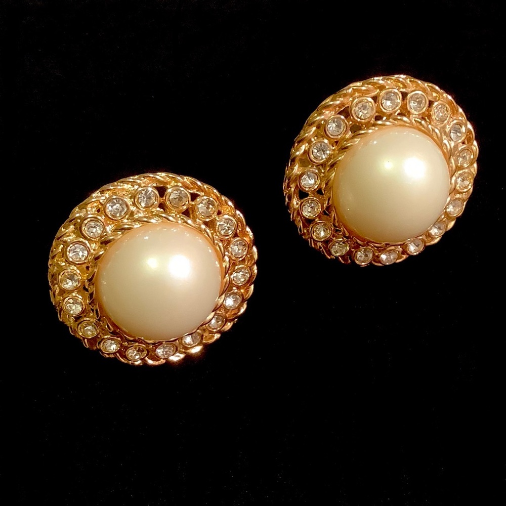 Pearlized Clip earrings round gold tone faux diamond or may be  crystals NEW